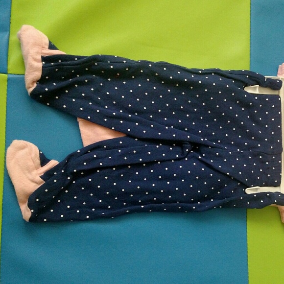 Carter's 3 piece set for 6 month baby girl - Picture 2 of 4